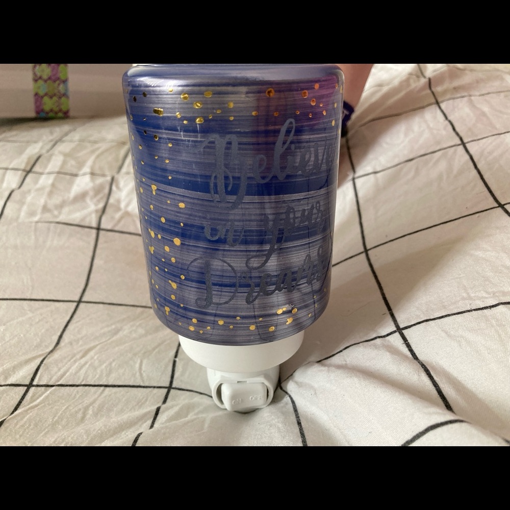 Scentsy Light wax warmer